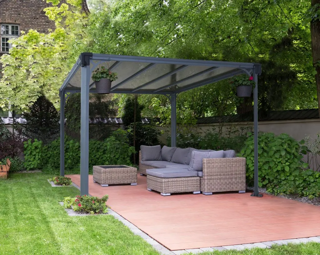 flat roof gazebo by Nucrete