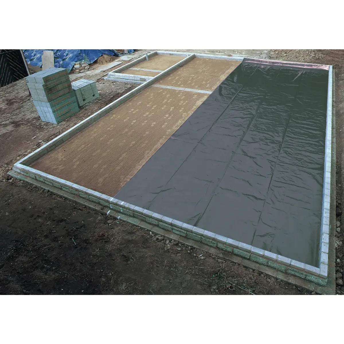 Do concrete garages get damp?